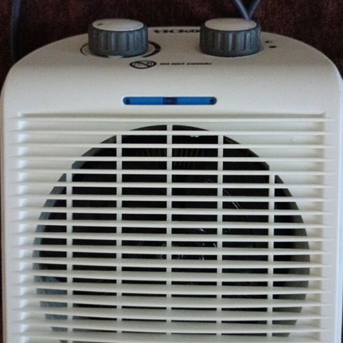 LFH-18 2000W fan heater like new, ideal for small spaces