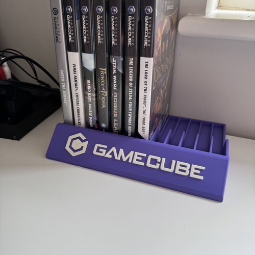 Nintendo GameCube game holder for 12 games like new