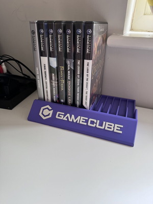 Nintendo GameCube game holder for 12 games like new