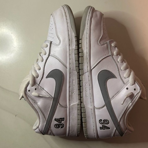 Nike x Supreme SB Dunk Low sneakers like new, size 44, white