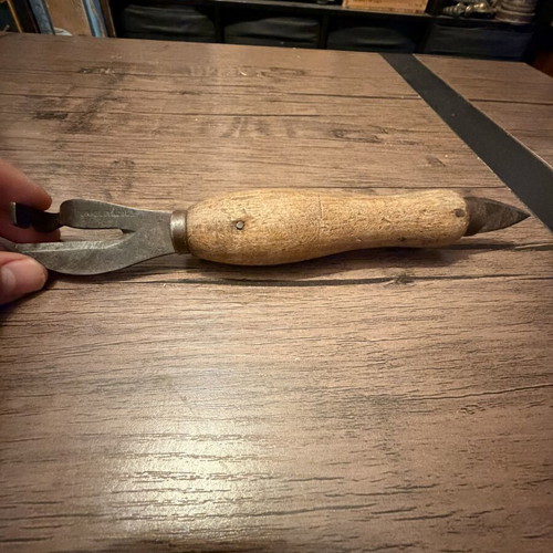 British Collectible Military Can Opener WWII 1944 Berkeley & Co Ltd used