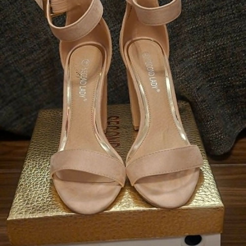 Second Lady sandals size 39, beige suede with high block heel