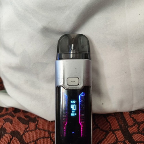 Vaporesso Luxe XR Max 2800mAh touch screen vape like new