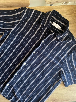 Zara men's blue striped short-sleeve shirt, medium