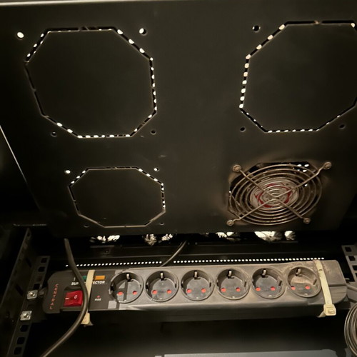 Server Rack Cabinet 42U 600x2000x600mm like new