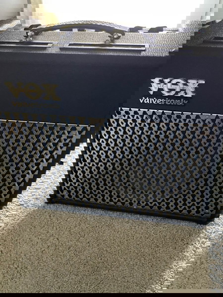 Vox AD30VT Усилвател