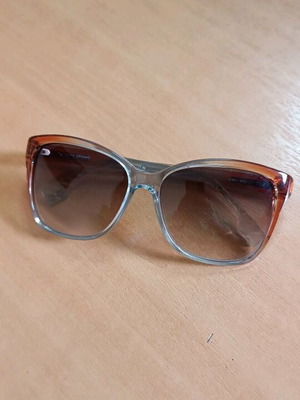 Слънчеви очила Boss Orange като нови с калъф и кърпичка за почистване