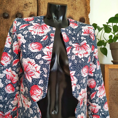 Atmosphere floral cropped blazer like new
