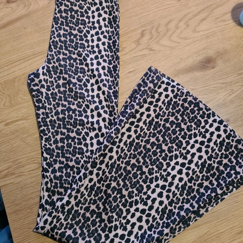 Leopard bell-bottom pants like new, size S