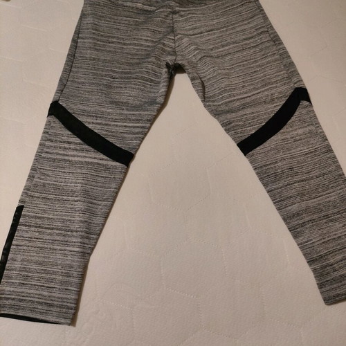 Calliope fitness set sports bra XL and capri leggings large gray like new
