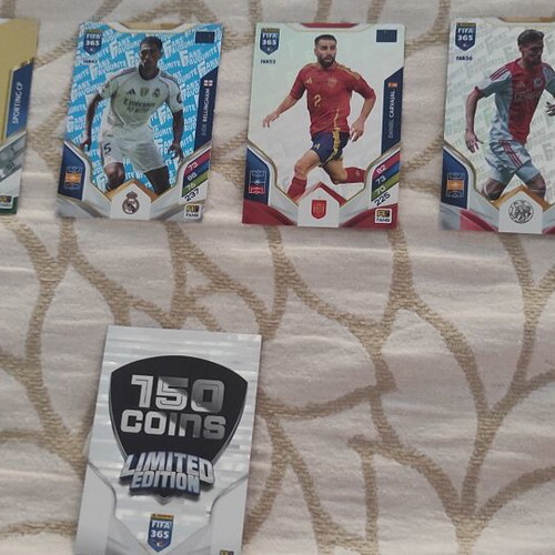 Panini 365 FIFA cards