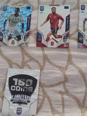 Panini 365 FIFA cards