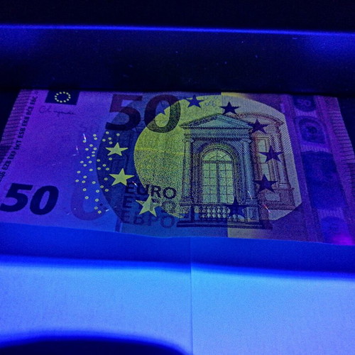 Counterfeit Banknote Detector like new