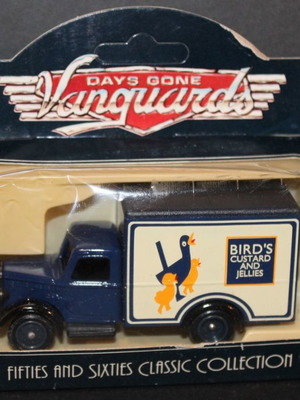 Lledo Vanguards 59000, 1950 Bedford 30 cwt ''Birds Custard'' new