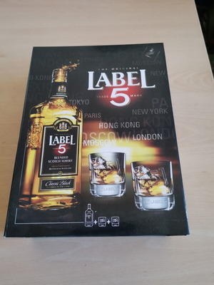 Label 5 Scotch Whisky σετ δώρου με μπουκάλι και ποτήρια