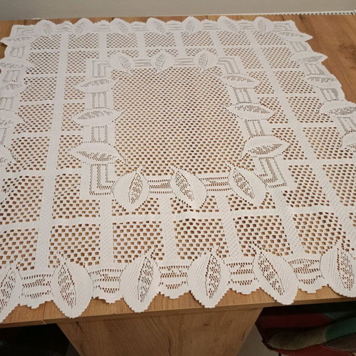 Vintage table linen like new