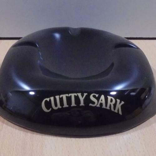 Cutty Sark scotch whisky old promotional ceramic ashtray used