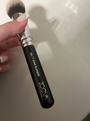 Zoeva 135 T-Zone brush blender new