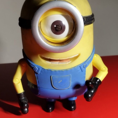 Despicable Me Minions Talking Stuart Figure used, battery operated
