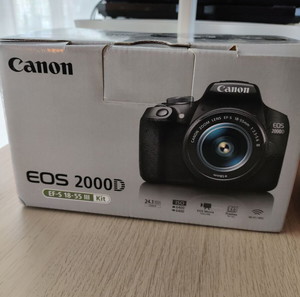 Canon EOS 2000D