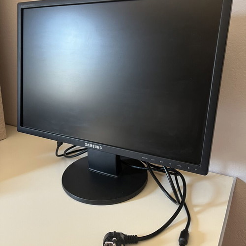 Samsung SyncMaster 2243NW 22-inch LCD monitor