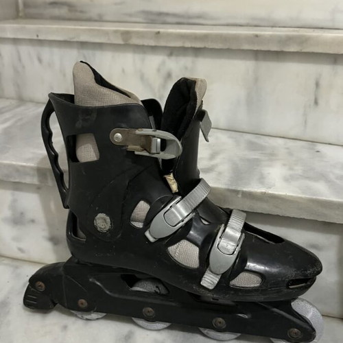 Roller skates used, 1 pair set