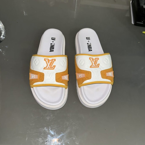 LV x NBA slippers like new, size 43, white and orange