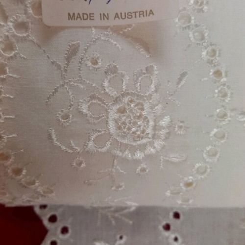 White wide lace new 9 meters