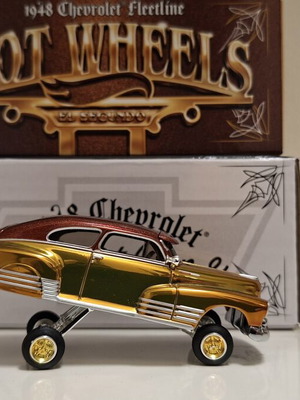 Hot Wheels 2026 RLC Exclusive 1948 Chevy Fleetline Gold New