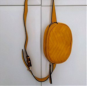 Κίτρινη belt bag Celestino καινουρια