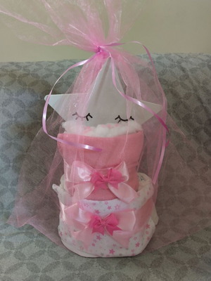 Diaper cake για κορίτσι, καινούργια μωρότουρτα με πάνες pampers