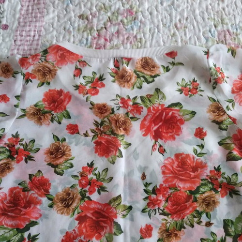 Floral top Terranova like new, transparent, slim fit, size S