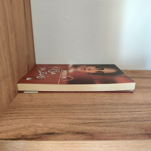 The Cost of Living by Arundhati Roy new, Greek edition