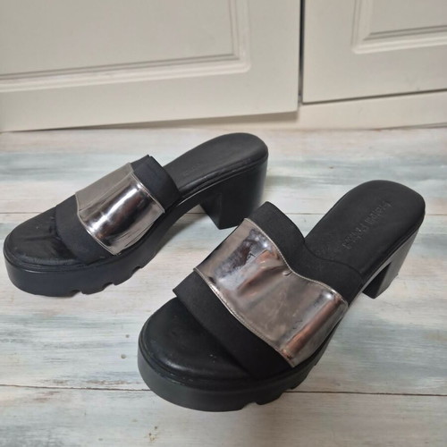 Fratelli Petridi mules size 39 like new, black and silver, 7 cm heel