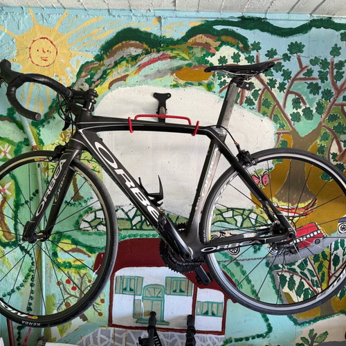 Orbea Orca SLT full carbon road bike like new, black