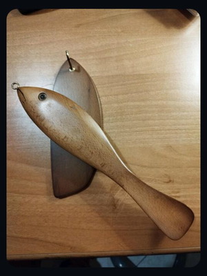 Vintage wooden hairbrush with wall mount like new
