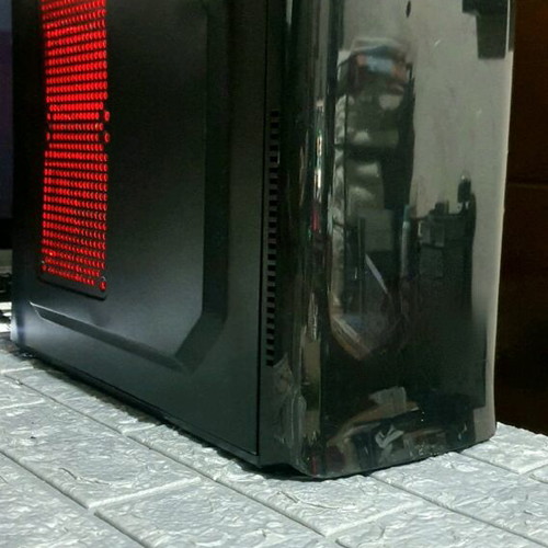 Ryzen Casual Gaming PC v90 with AMD Ryzen 2200G and Vega 7 Graphics