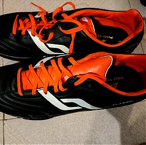 Ποδοσφαιρικά παπούτσια pro touch