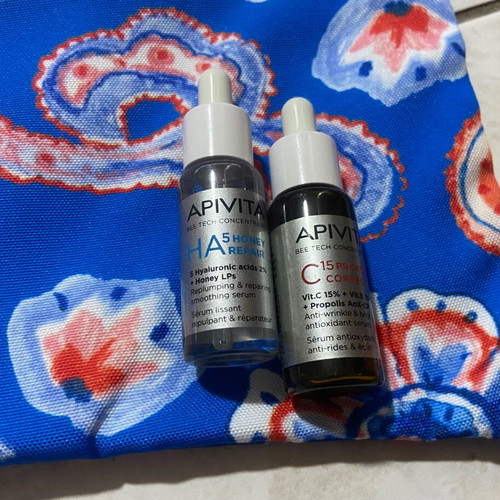 Apivita νεσεσέρ μπλε και δώρο C15 propolis & HA5 repair καινούργια
