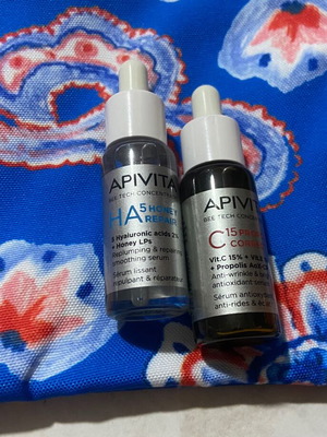 Apivita νεσεσέρ μπλε και δώρο C15 propolis & HA5 repair καινούργια