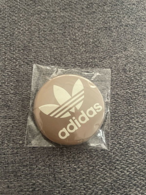 Κονκάρδα adidas