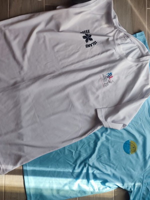 T-shirt running XL like new, multicolor