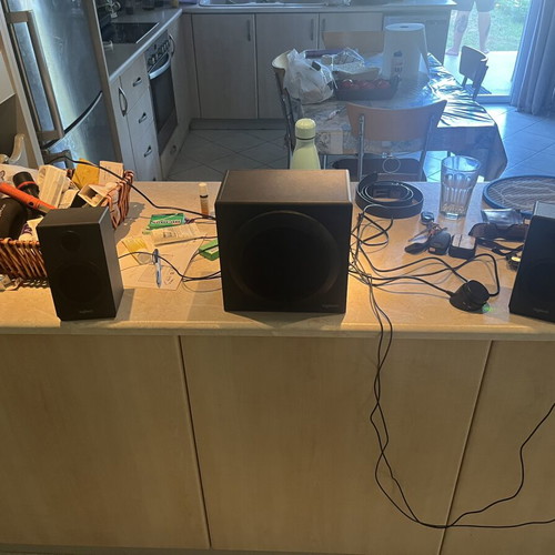 Logitech Z333 2.1 speakers with subwoofer, like new, 80W