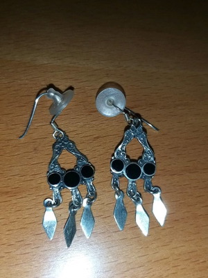 Earrings unused