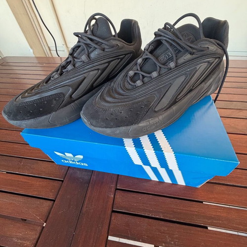 Adidas Ozelia sneakers like new, size 38 2/3, black
