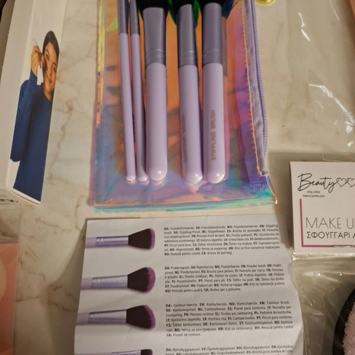 Makeup tools new, unused in packaging