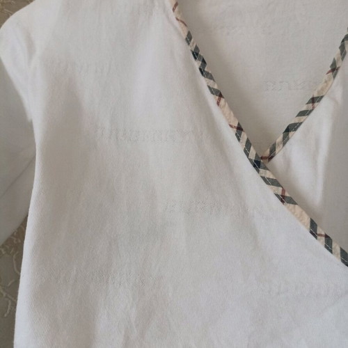 Burberry girls cardigan 8 years like new, white