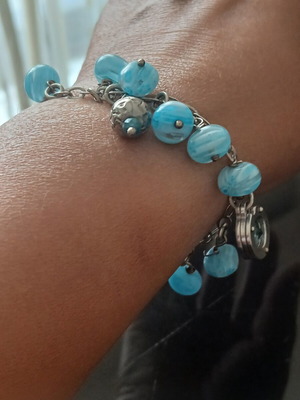 Bracelet with Murano beads like new