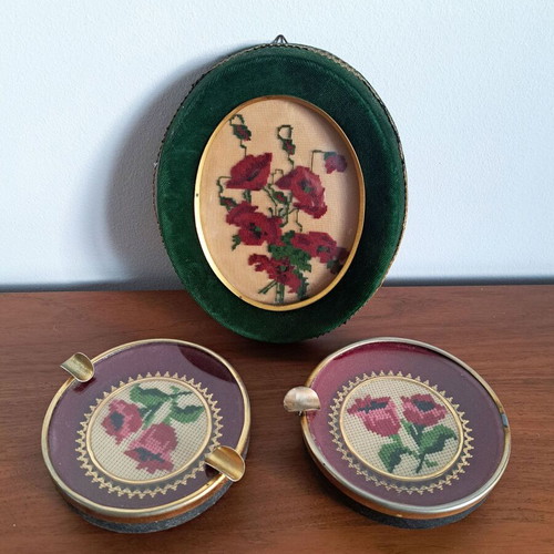 Vintage decorative items from the 1950s used, set of 3 with embroidery