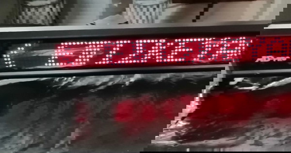  epigrafi ilektroniki me trechoumena grammata.